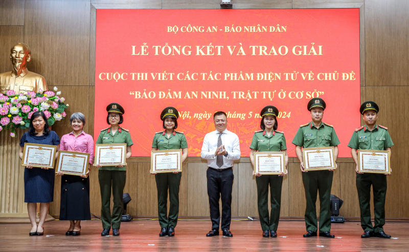 54 tác phẩm thắp sáng hình ảnh chiến sĩ Công an, đoạt giải Cuộc thi viết 