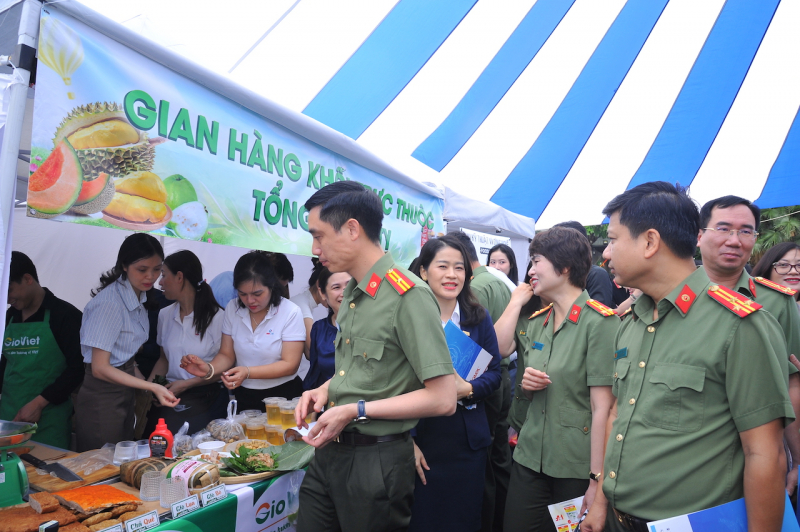 Công đoàn cơ sở Tổng công ty Công nghệ- Viễn thông Toàn cầu được tặng Bằng khen của Bộ trưởng Bộ Công an -1