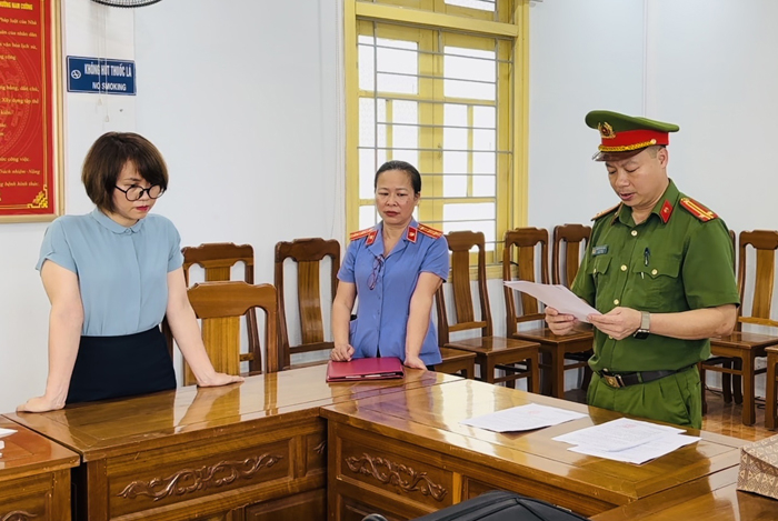 Khởi tố thêm 3 bị can trong vụ án xảy ra tại Trung tâm đào tạo và sát hạch lái xe thuộc trường Cao đẳng Lào Cai -1