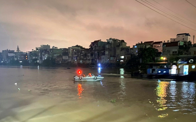 Bất ngờ thông tin nam thanh niên nhảy cầu ở Hải Phòng -0