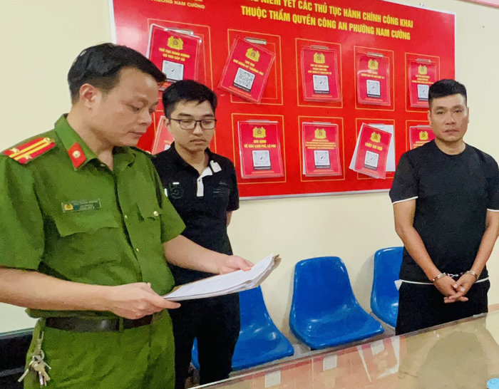 Tạm giữ đối tượng cưỡng đoạt tài sản của nhiều lái xe -0