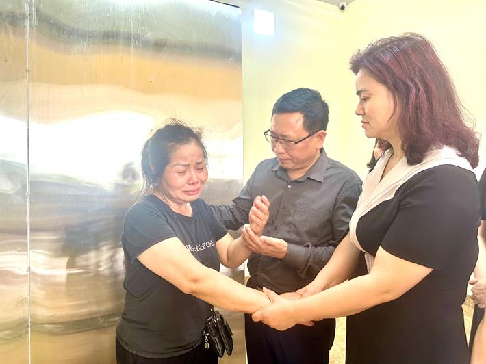 Ngành giáo dục chia sẻ, hỗ trợ gia đình bé trai tử vong trên xe đưa đón ở Thái Bình -0