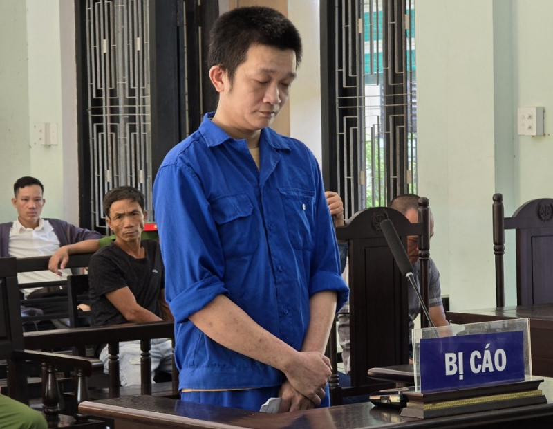 Ghen với tình cũ, người đàn ông ly dị vợ dùng xăng đốt chết tình nhân -0