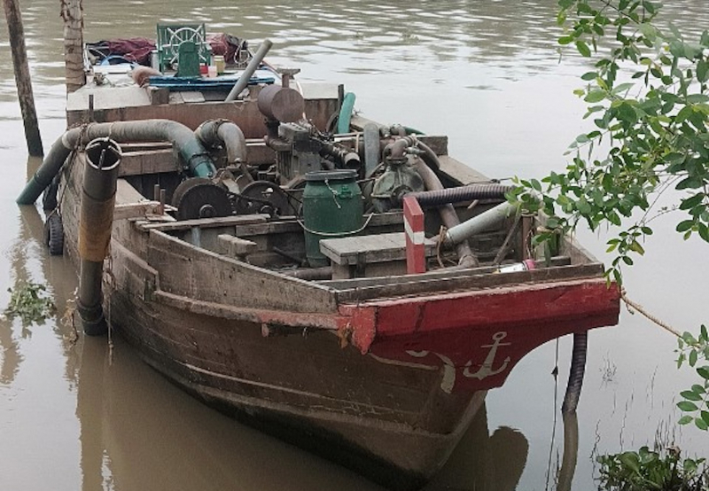 Máu đổ vì