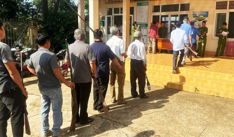 Tuyên truyền về Luật Căn cước và vận động nhân dân giao nộp VK, VLN, CCHT tại Đắk Nông -1