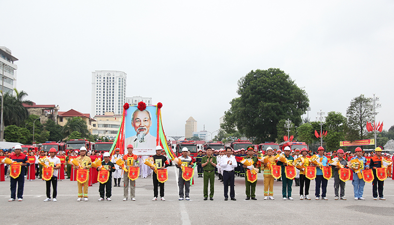 Tổ liên gia phòng cháy, chữa cháy 14 tỉnh tranh tài tại Thái Nguyên -0