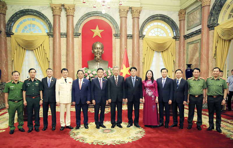 Chủ tịch nước trao quyết định bổ nhiệm Phó Thủ tướng Chính phủ và Bộ trưởng Bộ Công an -0