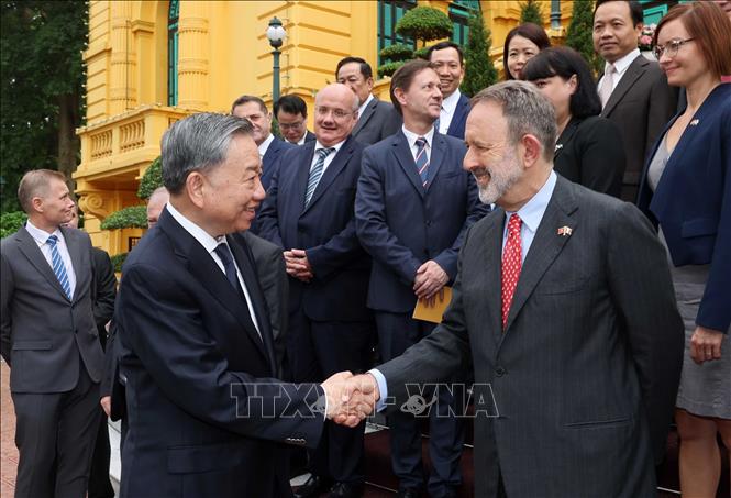 Chủ tịch nước Tô Lâm tiếp các Đại sứ, Đại biện của EU và các nước thành viên -0