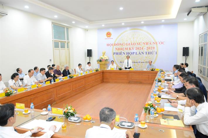 Năm 2024, cả nước có 1.033 ứng viên GS, PGS -0