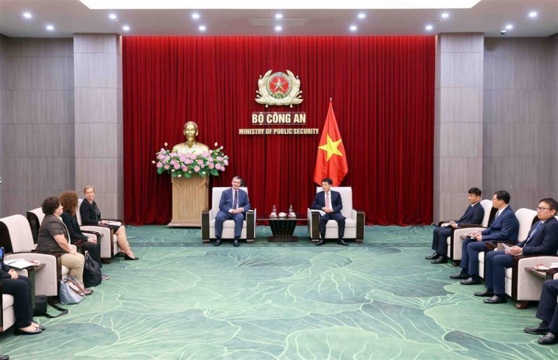 Vietnam, US seek to promote cooperation in aviation security -0