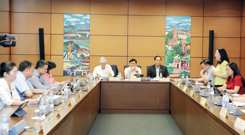 tổ 3 chiều.jpeg -0