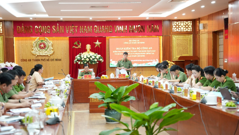 Bộ Công an kiểm tra công tác thi hành pháp luật tại Công an TP Hồ Chí Minh -0