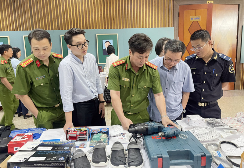 f69784bce8a84bf612b9.jpg -0