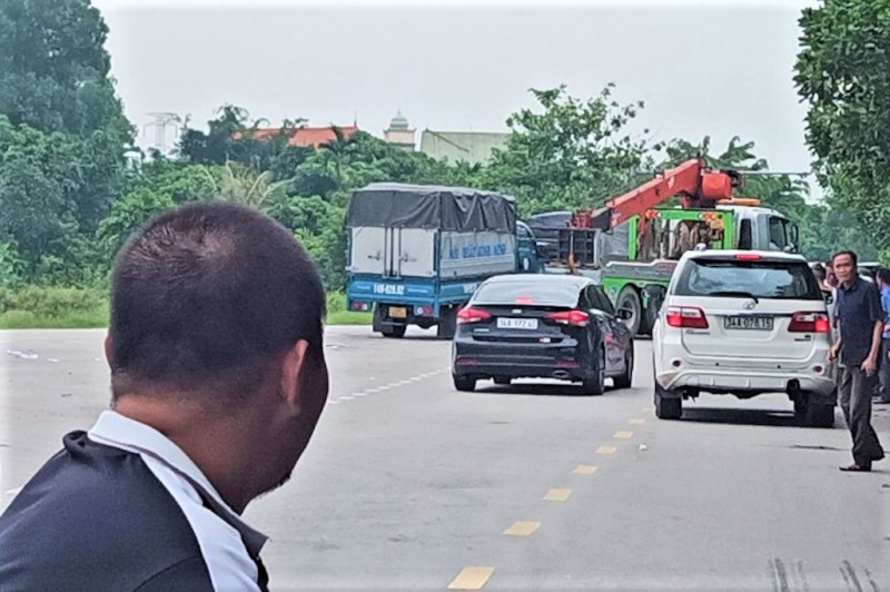 Điều tra nguyên nhân một người đàn ông tử vong trên xe ô tô ở Chí Linh -0