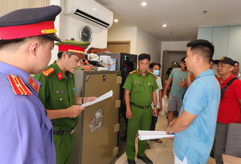 Theo chân Ban Chuyên án bắt giữ nhóm đối tượng “vẽ” dự án, bán đất rừng Phú Quốc -0
