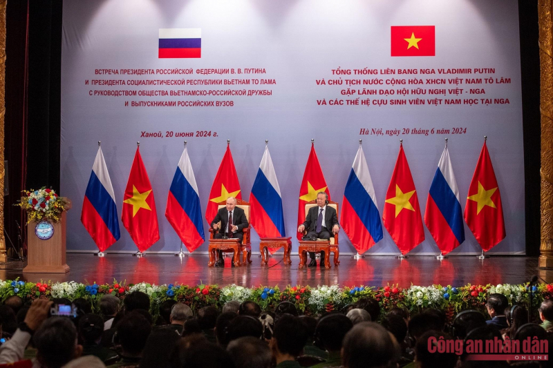 Hình ảnh đẹp trong chuyến thăm cấp Nhà nước của Tổng thống Vladimir Putin  -0