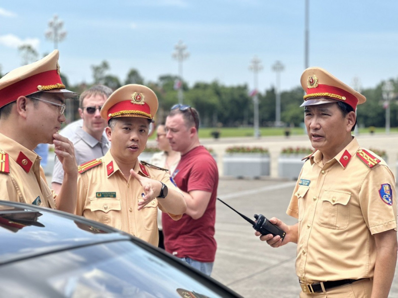 Công an Thủ đô hoàn thành xuất sắc nhiệm vụ bảo vệ tuyệt đối an toàn chuyến thăm Việt Nam cấp Nhà nước của Tổng thống Nga Vladimir Putin -0