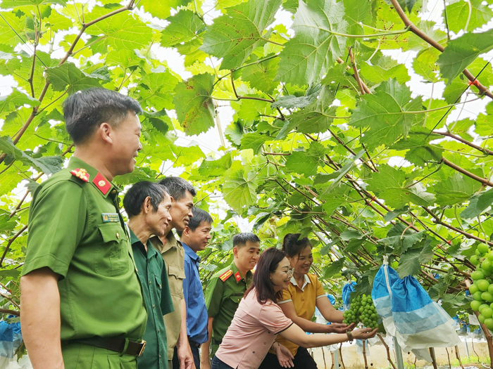 Bài 1: Giữ vững ANTT ở thôn, bản, góp phần phát triển kinh tế, xã hội -0