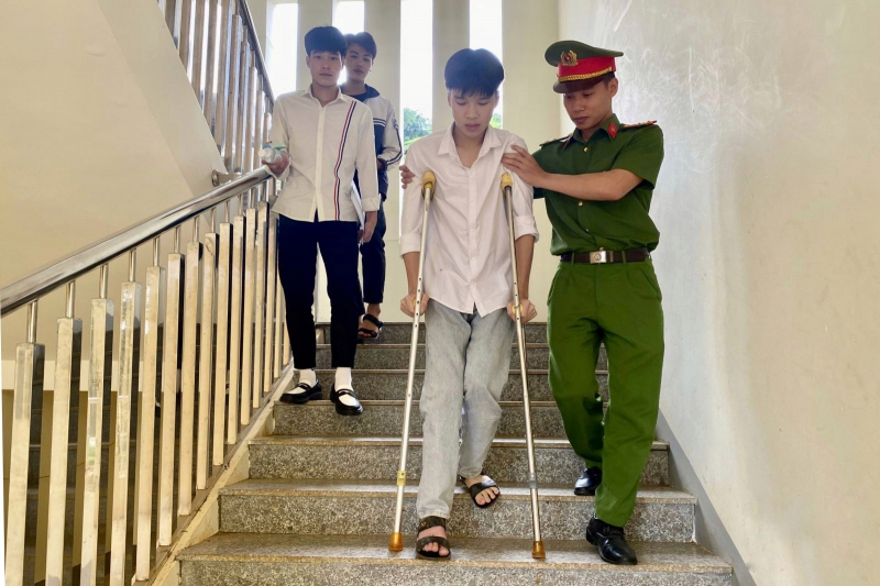 Hơn 1 triệu thí sinh thi môn đầu tiên trong kỳ thi tốt nghiệp -0