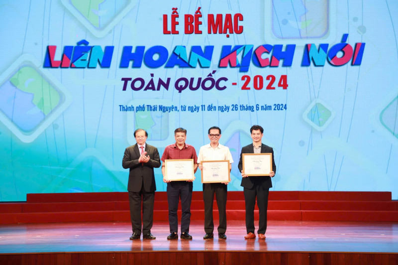 3 tác phẩm đoạt Huy chương Vàng Liên hoan Kịch nói toàn quốc 2024 -0