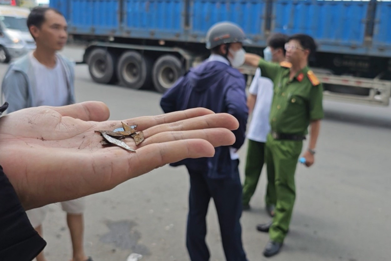 Tái xuất hiện “đinh tặc” trên quốc lộ 1 khiến người đi đường lo lắng -2