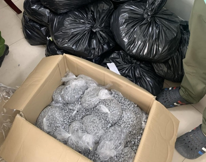 Thu giữ 179 kg ma túy tổng hợp qua đường hàng không -0