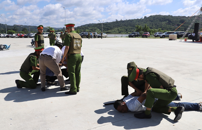 Xây dựng lực lượng bảo vệ ANTT ở cơ sở đáp ứng yêu cầu nhiệm vụ trong tình hình mới -0