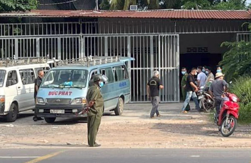Đôi nam nữ chết trong ngôi nhà khóa trái cửa -0