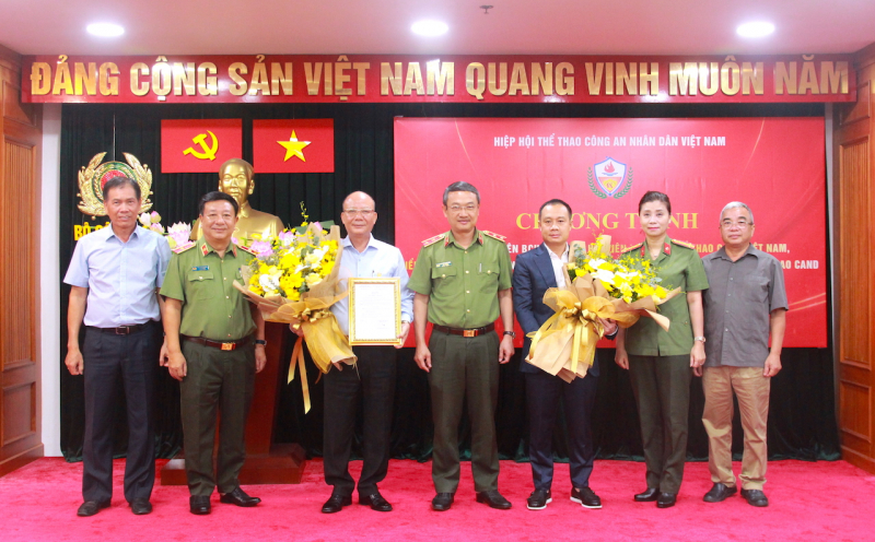 Bổ sung Uỷ viên Ban Chấp hành Hiệp hội Thể thao CAND, khen thưởng tập thể, cá nhân xuất sắc -0