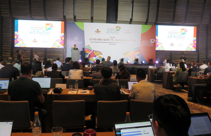 Khoảng 100 loại diều cùng “cất cánh” tại Lễ hội diều quốc tế - Quảng Nam 2024 -0