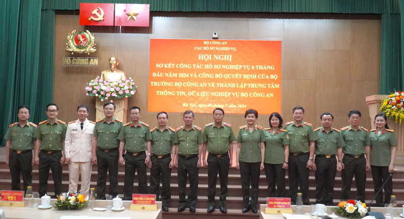 Ứng dụng khoa học công nghệ, nâng cao hiệu quả công tác hồ sơ nghiệp vụ -0