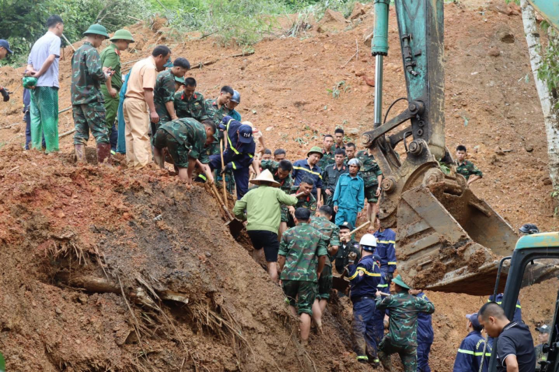 Tìm thấy nạn nhân thứ 11 người bị tử vong trong vụ sạt lở đất ở Hà Giang -0