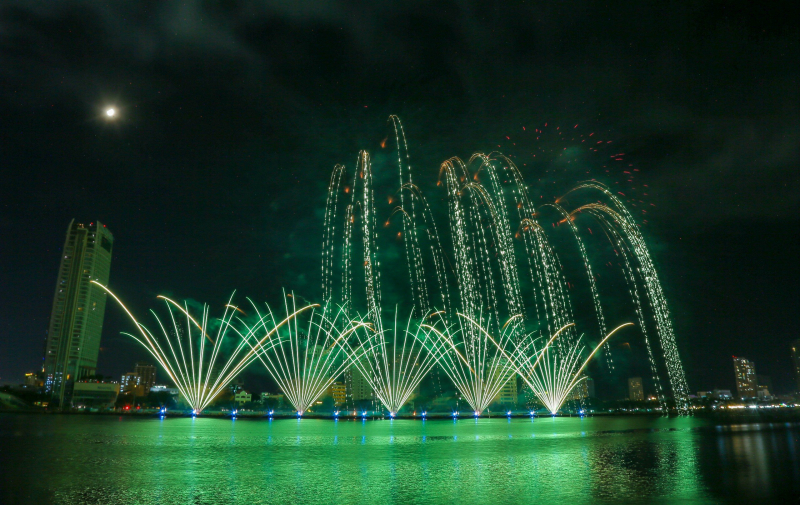 “Made by Young Generation - Nhịp đập tương lai” của Phần Lan vô địch Lễ hội pháo hoa quốc tế Đà Nẵng (DIFF 2024) -0