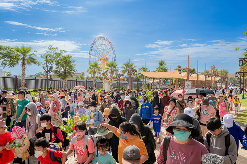  “Biển người” tại NovaWorld Phan Thiet trong ngày “Cảm ơn Bình Thuận” -0