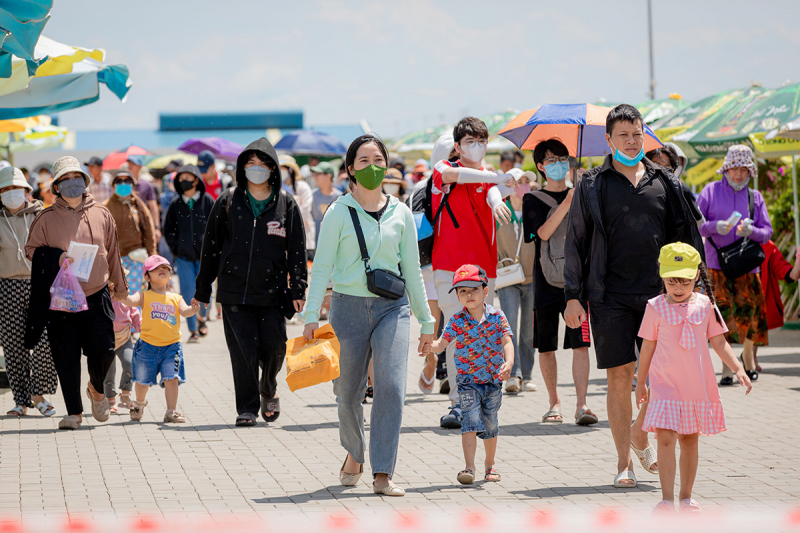  “Biển người” tại NovaWorld Phan Thiet trong ngày “Cảm ơn Bình Thuận” -0