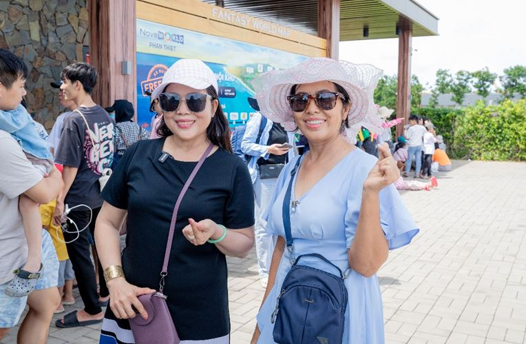  “Biển người” tại NovaWorld Phan Thiet trong ngày “Cảm ơn Bình Thuận” -0