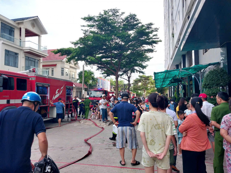 Dập tắt kịp thời đám cháy tại căn hộ chung cư Bình An -0