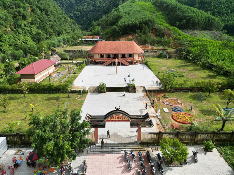 Đồng bào dân tộc thiểu số ở đại ngàn Trường Sơn tiếc thương Tổng Bí thư  -0