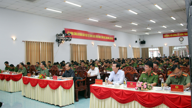 Từng đồng chí trong Ban Giám đốc phải phát huy, thể hiện rõ nét vai trò, trách nhiệm -0