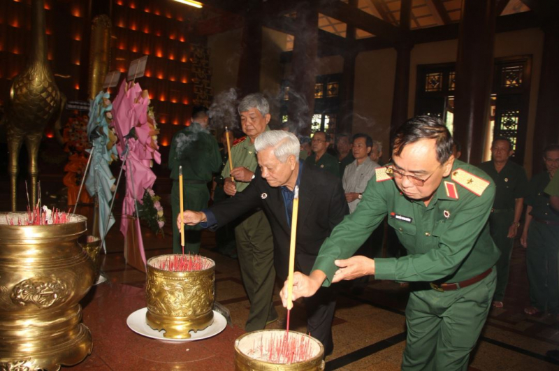 Hội Cựu chiến binh và Hội Cựu Công an TP Hồ Chí Minh tri ân Ngày Thương binh-Liệt sĩ -1