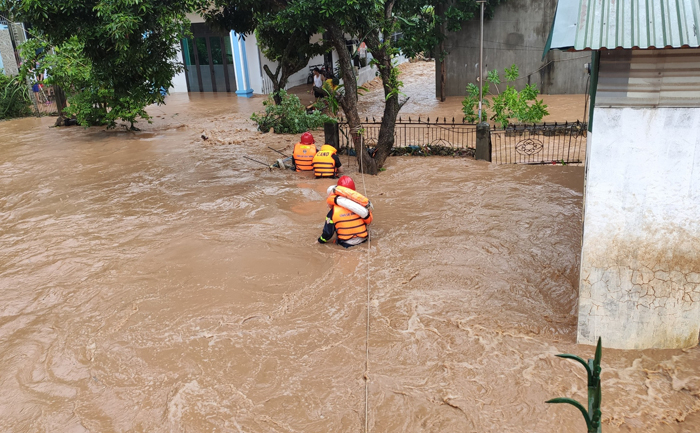 Thủ tướng chỉ đạo tập trung khắc phục hậu quả mưa lũ do ảnh hưởng của bão số 2 -0