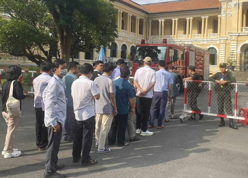 Người quyết liệt chống tiêu cực nhưng lại là… “trùm” nhận hối lộ -0