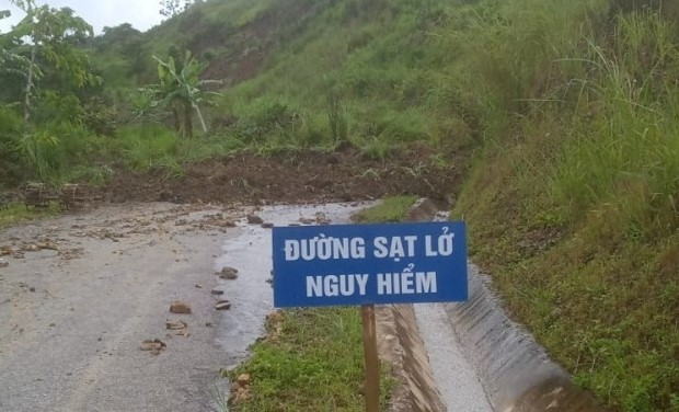 Mưa lũ làm hư hỏng, sạt lở nhiều công trình dân sinh ở Thanh Hoá -0