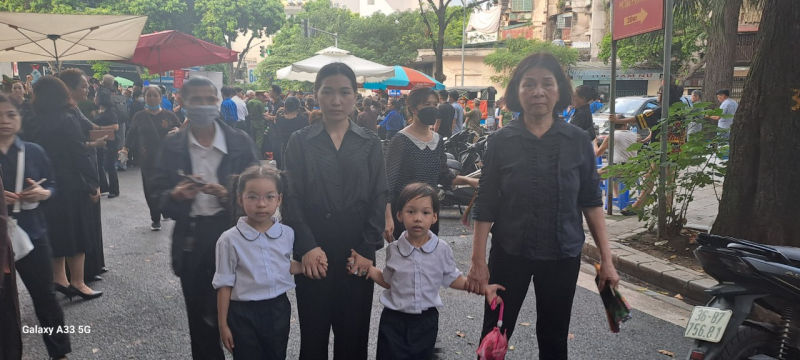 Dòng người nối dài, lặng yên, thành kính vào viếng Tổng Bí thư Nguyễn Phú Trọng -0