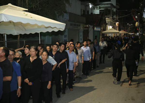 Dòng người yên lặng, thành kính vào viếng Tổng Bí thư Nguyễn Phú Trọng -1