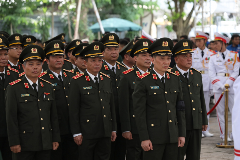 Đoàn đại biểu các đơn vị CAND thành kính viếng Tổng Bí thư Nguyễn Phú Trọng -0