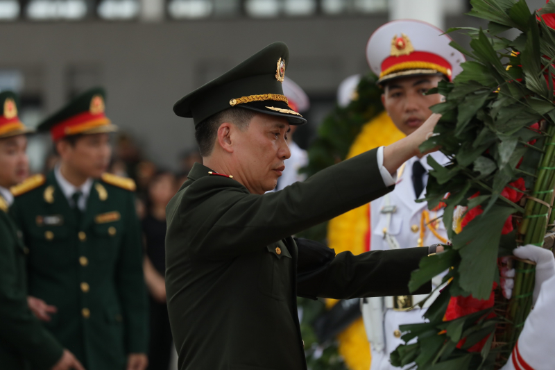 Đoàn đại biểu các đơn vị CAND thành kính viếng Tổng Bí thư Nguyễn Phú Trọng -1