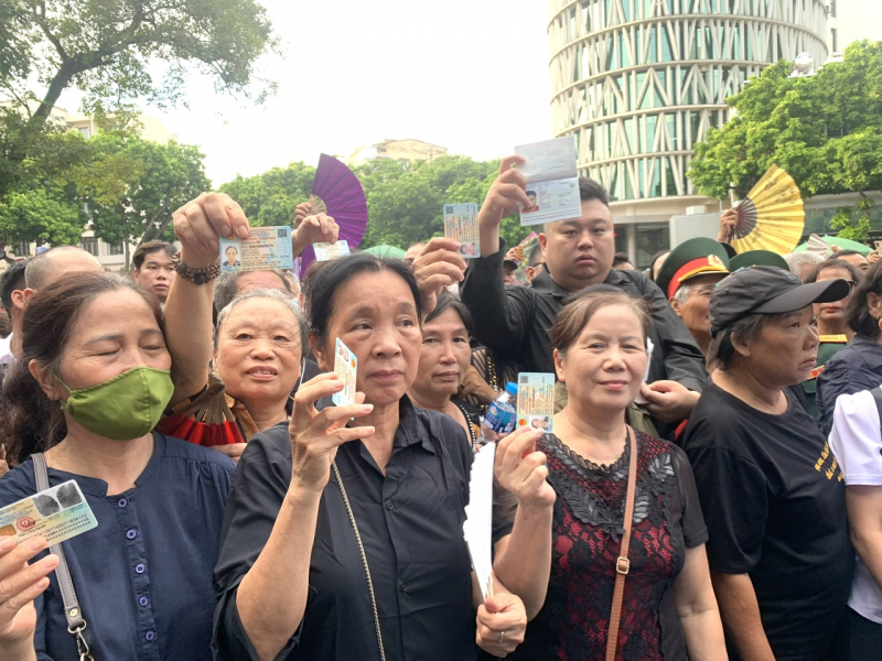 Dòng người nối dài, lặng yên, thành kính vào viếng Tổng Bí thư Nguyễn Phú Trọng -0