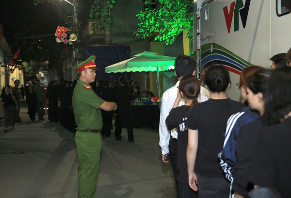 Dòng người yên lặng, thành kính vào viếng Tổng Bí thư Nguyễn Phú Trọng -2