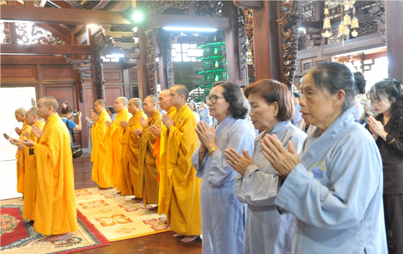 Tăng ni phật tử Đắk Lắk cầu siêu tưởng niệm cố Tổng Bí thư Nguyễn Phú Trọng -0